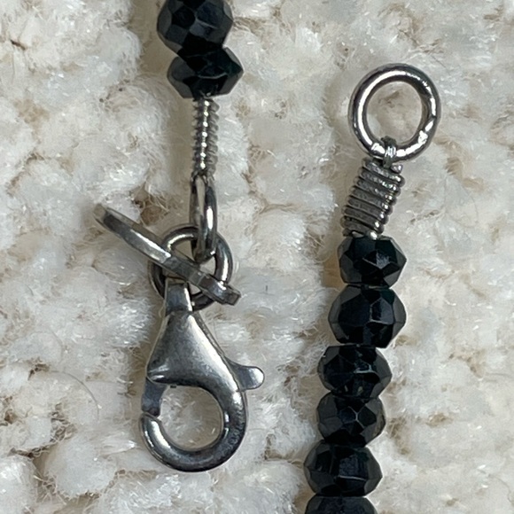 Black spinel bead necklace - Picture 3 of 6